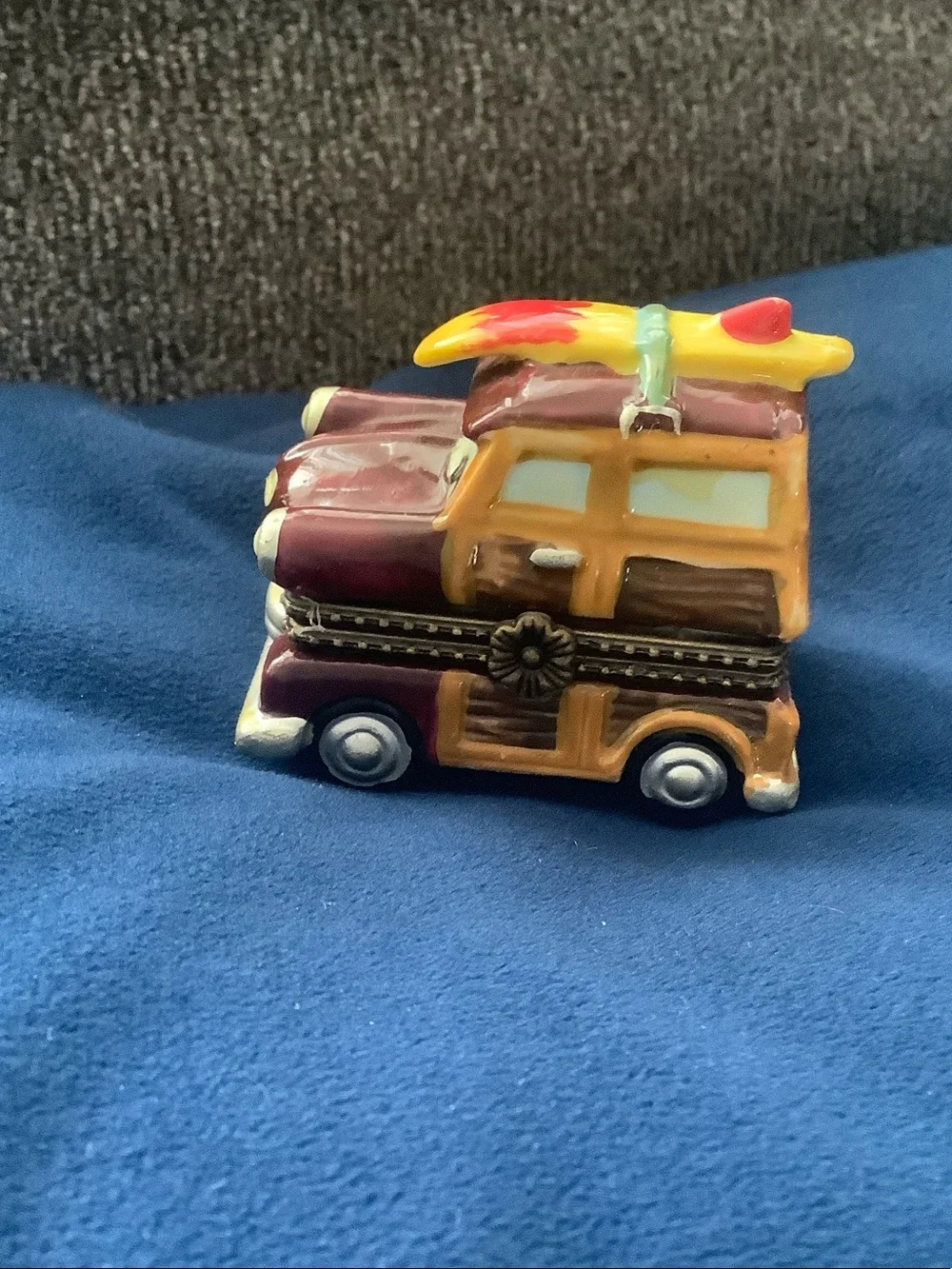 Woody style car pillbox & surfboard